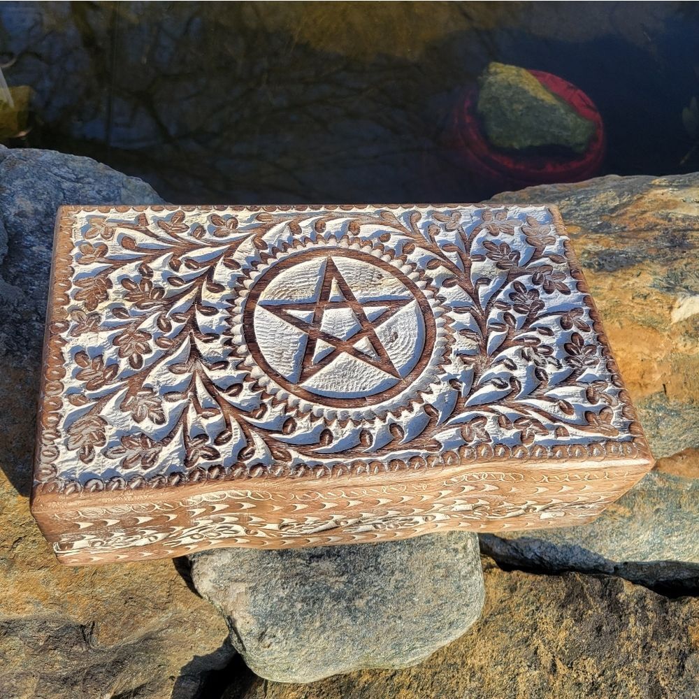 Pentacle Handcarved Storage Box - Picture 12 of 16